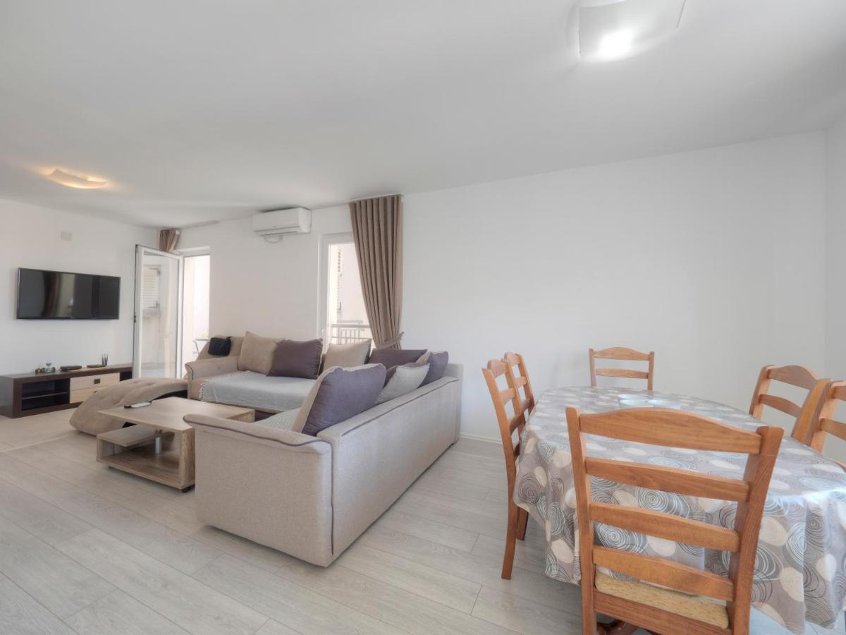 Family Three Bedroom Apartment Brando Budva Eksteriør billede