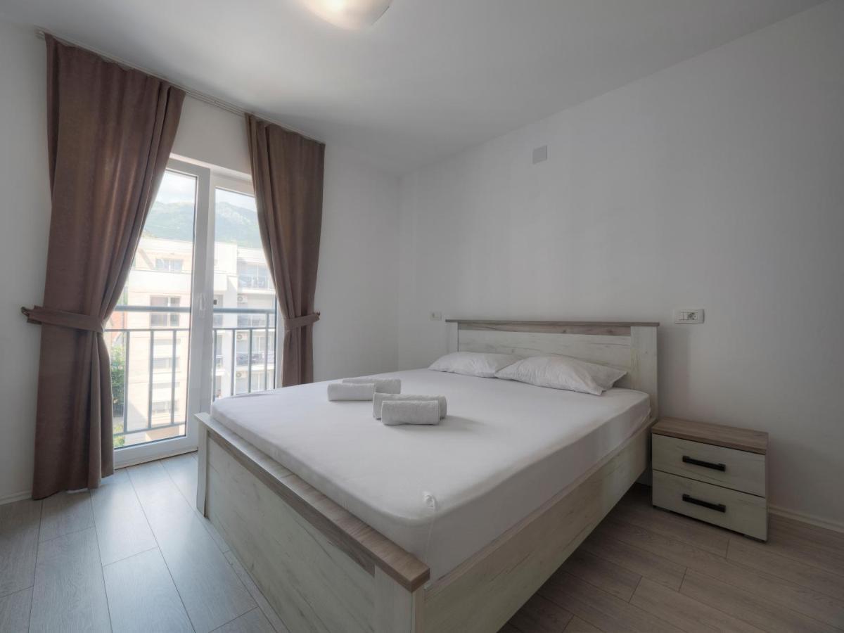 Family Three Bedroom Apartment Brando Budva Eksteriør billede