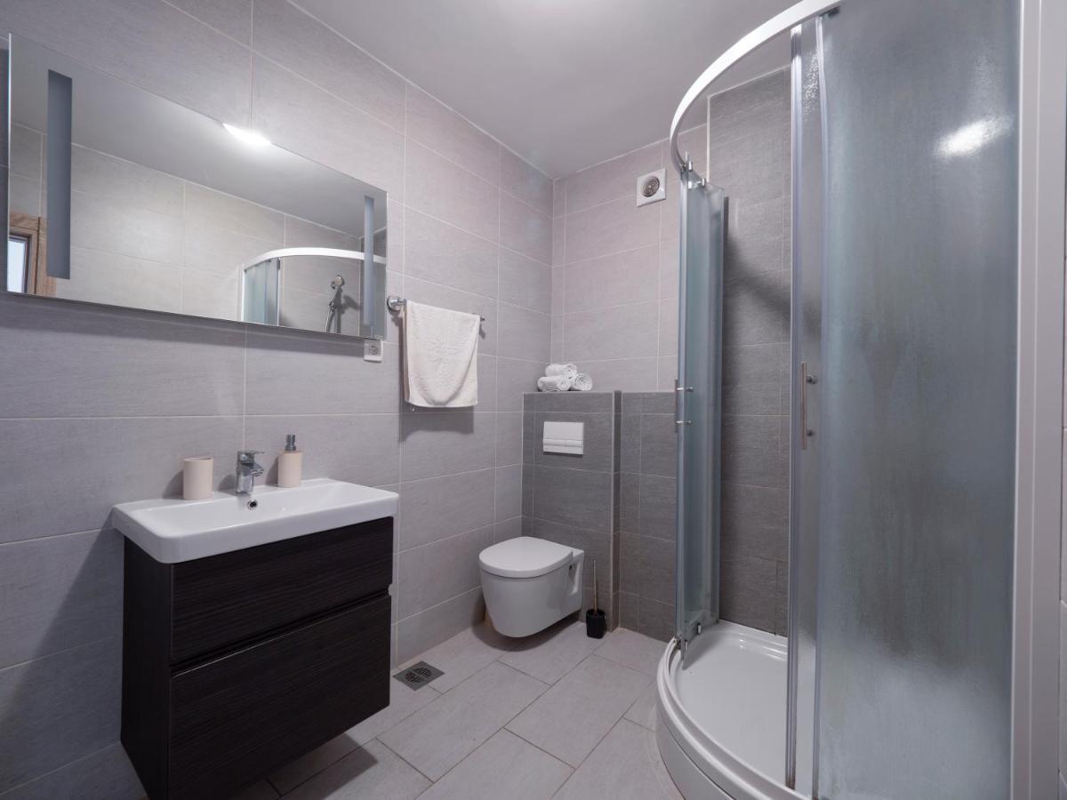 Family Three Bedroom Apartment Brando Budva Eksteriør billede